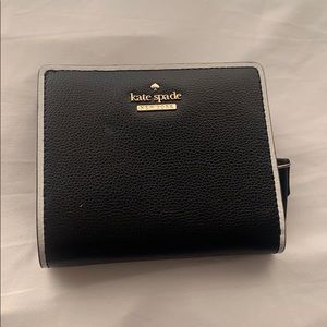 Kate Spade small Shawn bifold wallet brand new!